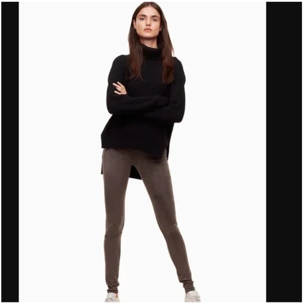 Aritzia Wilfred free ultra suede Daria leggings